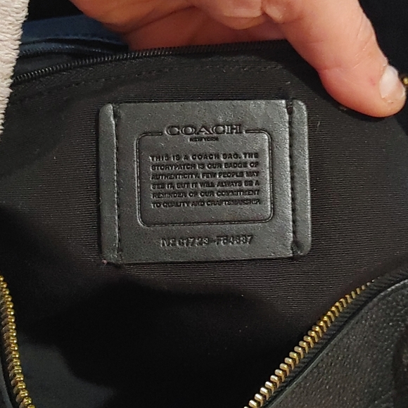 Nice size coach Pebble leather hobo bag - Picture 4 of 9